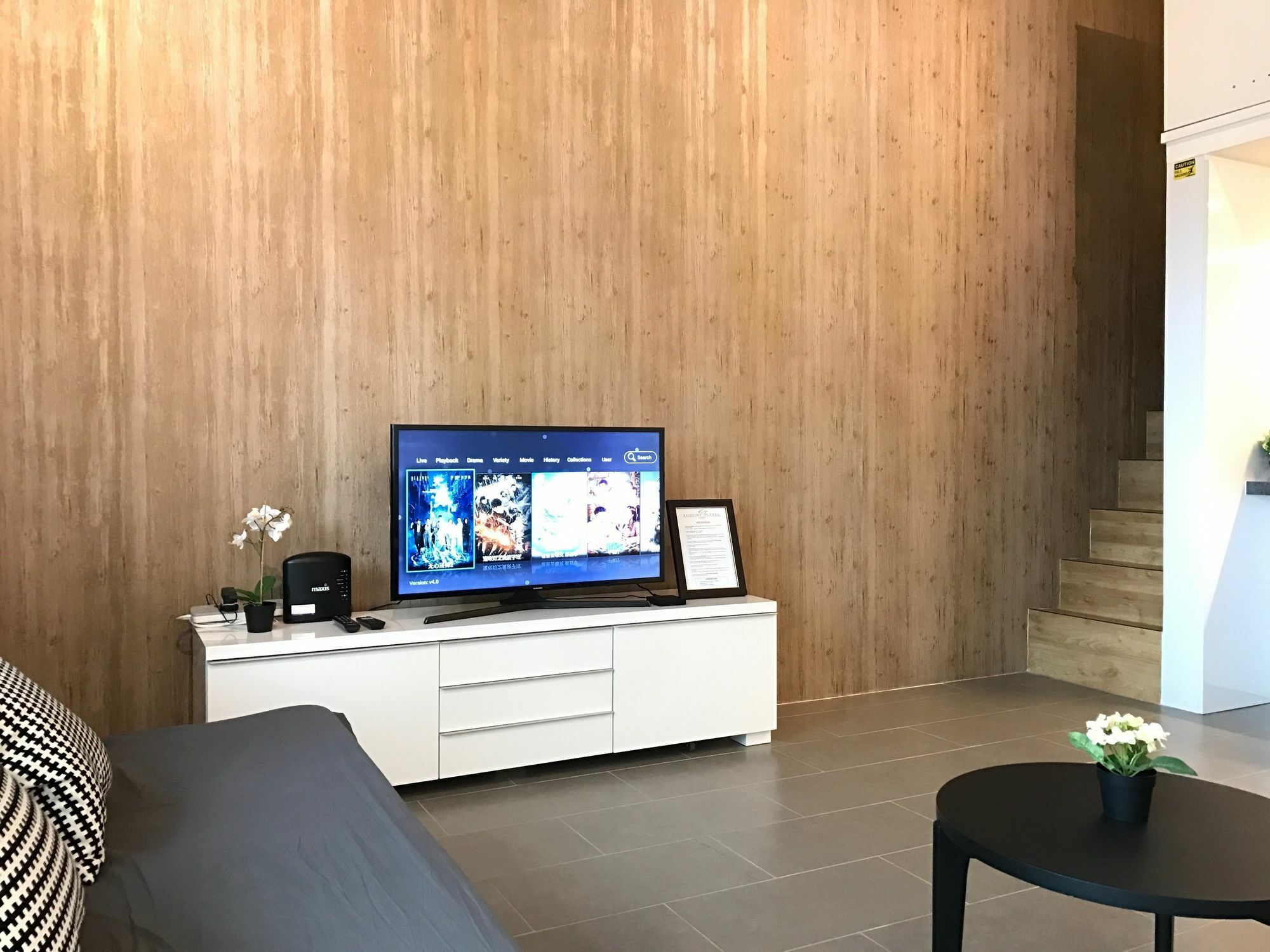 מלון Alila Bangsar קואלה לומפור מראה חיצוני תמונה A living room with a television